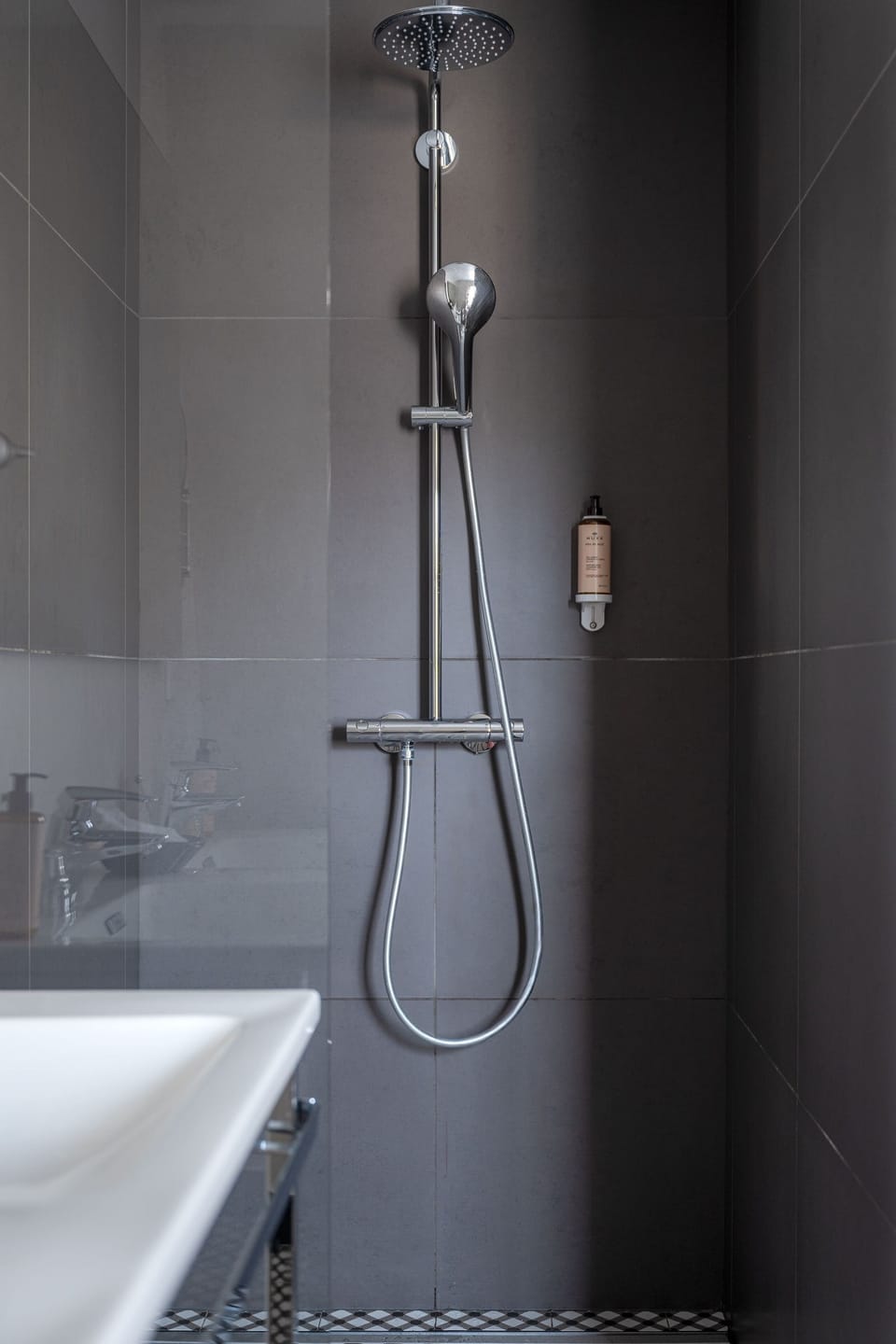 Hair dryer, towels