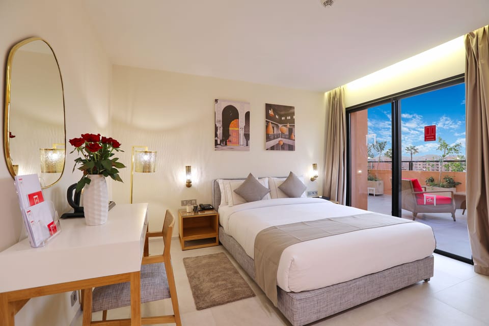 Junior Room, Balcony | Frette Italian sheets, premium bedding, pillowtop beds, minibar