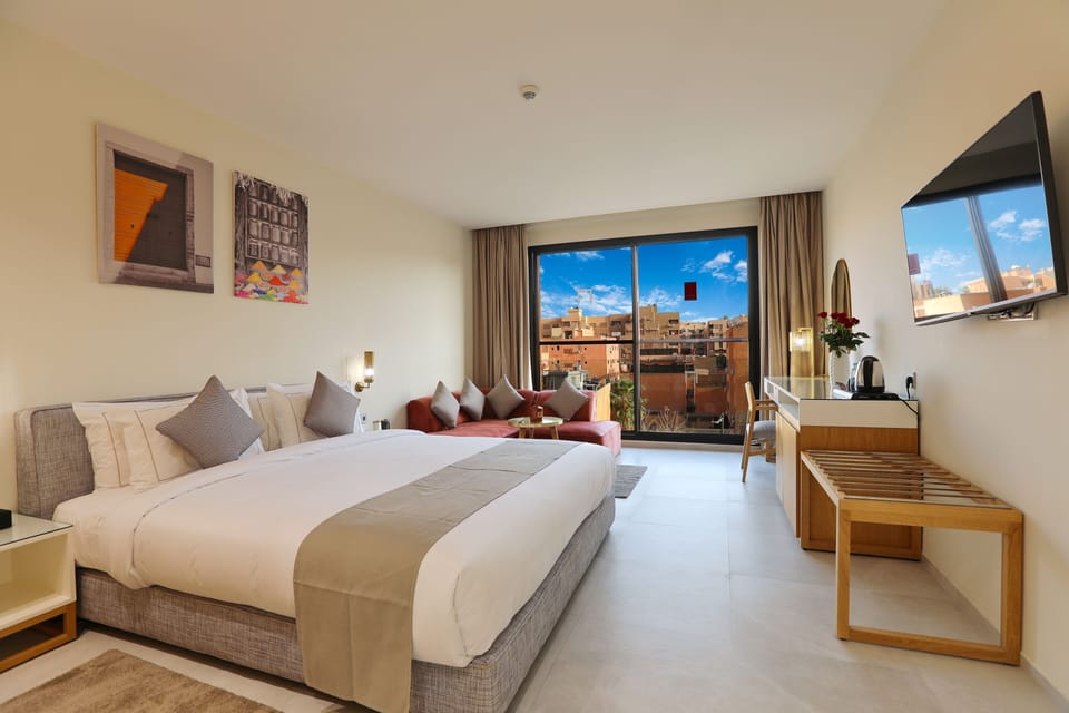 Deluxe Room | Frette Italian sheets, premium bedding, pillowtop beds, minibar