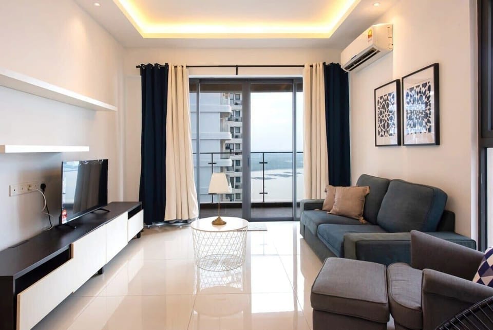 Living area and a balcony with sea views.