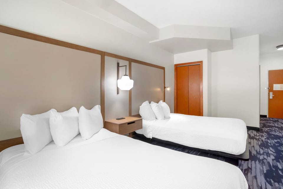 Desk, blackout drapes, iron/ironing board, free WiFi