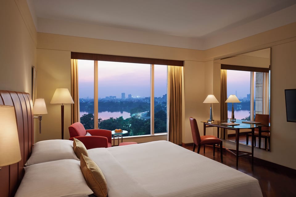 Premium bedding, minibar, in-room safe, desk
