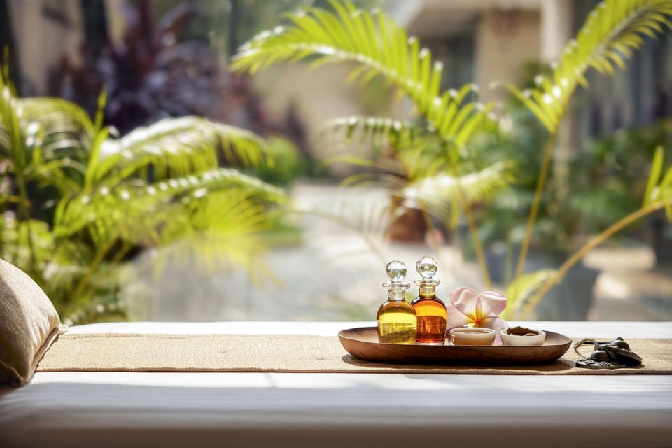 Sauna, hot tub, steam room, body treatments, aromatherapy