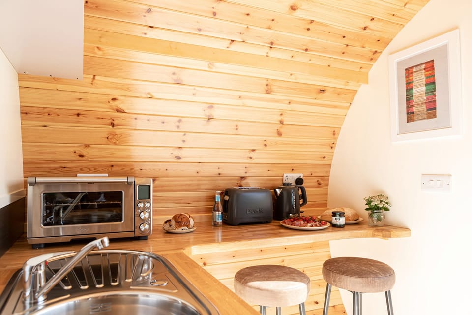 Fridge, electric kettle, toaster, cookware/dishes/utensils