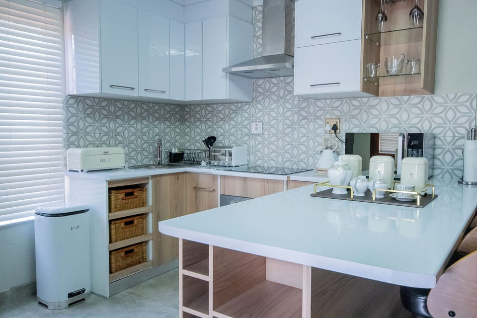 Leopard Presidential Suite | Private kitchenette
