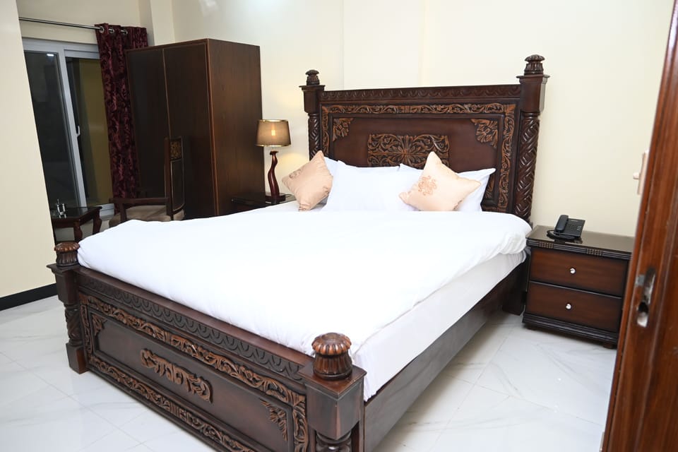 Family Room | 1 bedroom, free WiFi