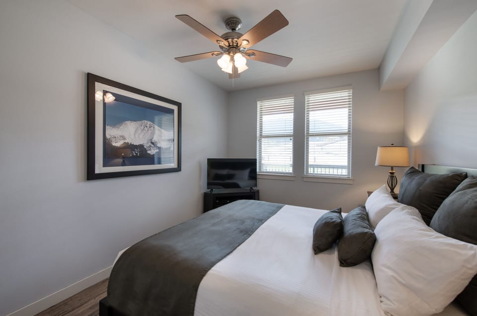 Ceiling Fan, Home Decor, Bed, Furniture, Bedroom