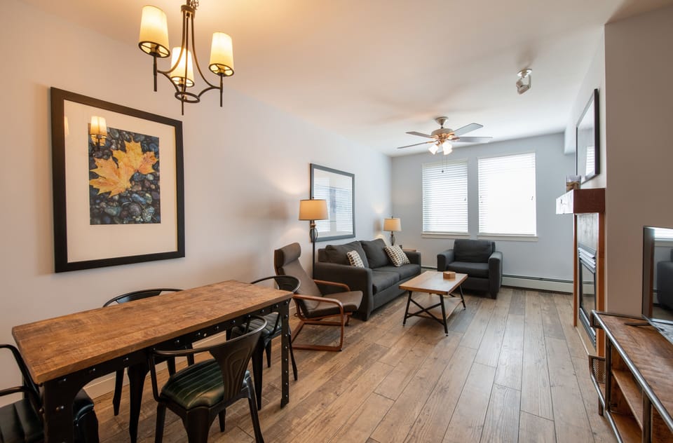 Flooring, Hardwood, Chair, Furniture, Floor