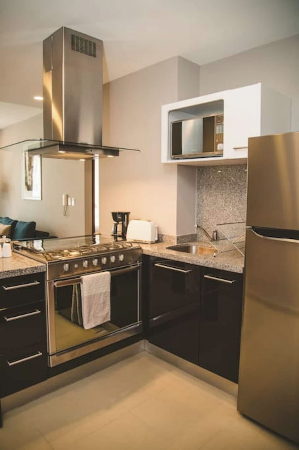 Fully equipped kitchen