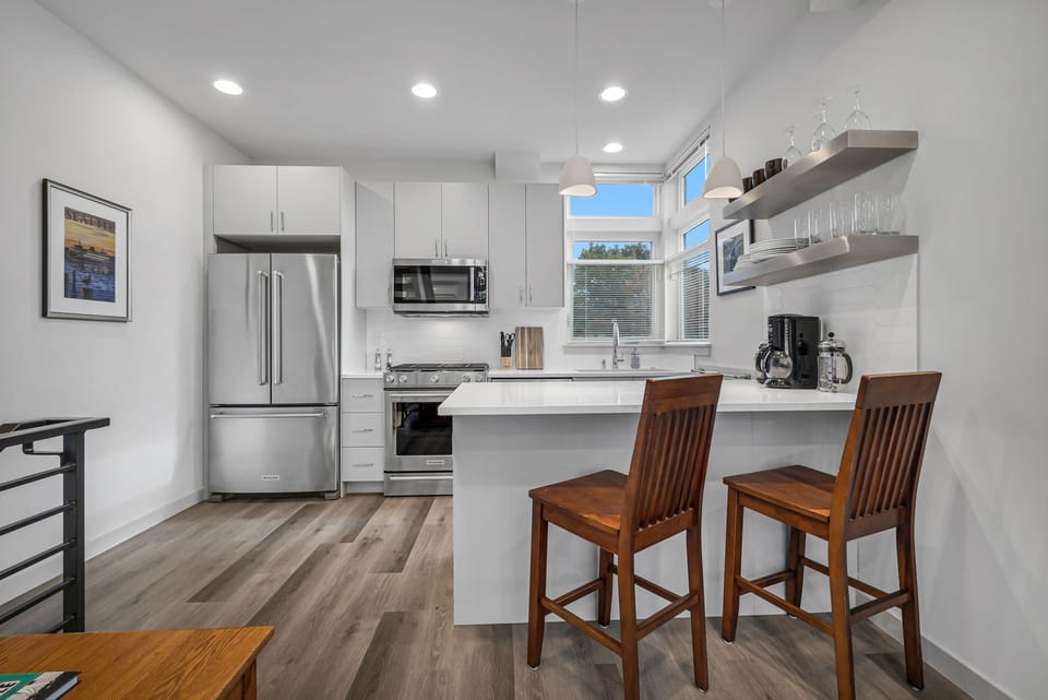2nd level - kitchen