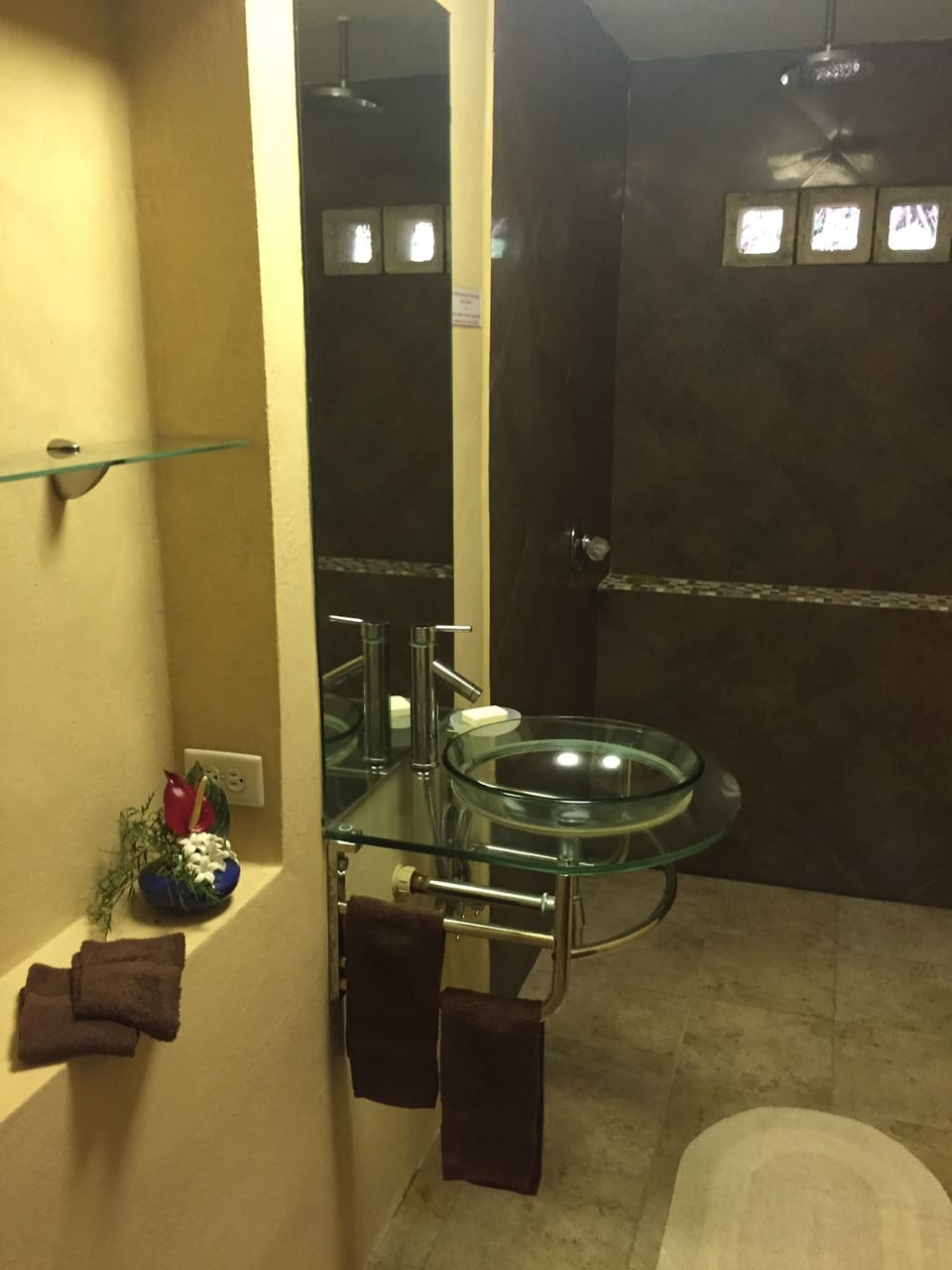 Exclusive Room | Bathroom | Shower, rainfall showerhead, towels, soap