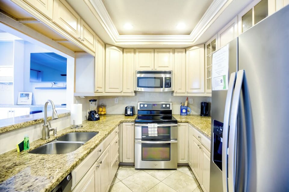 Fully equipped kitchen