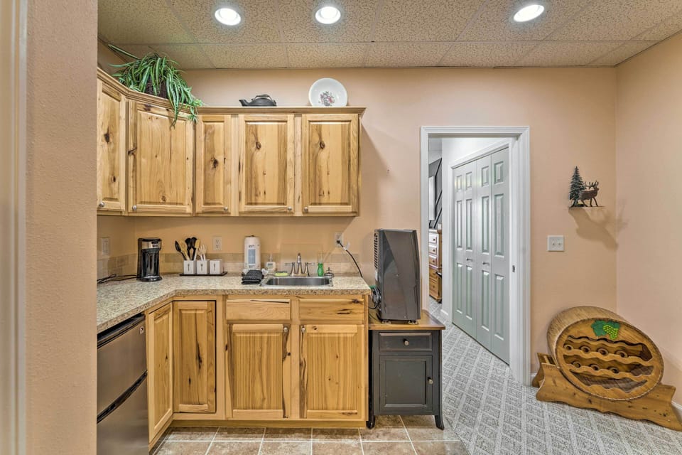 Kitchenette | Drip Coffee Maker | Toaster Oven | 2-Burner Hot Plate