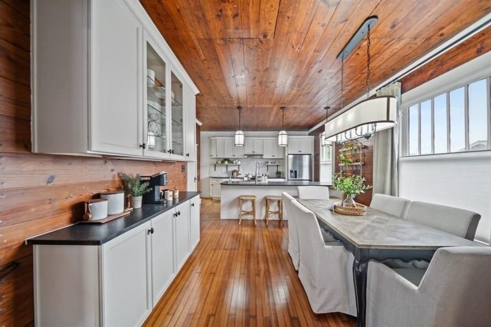 Coffee bar with Keurig (pods provided) and drip coffee maker