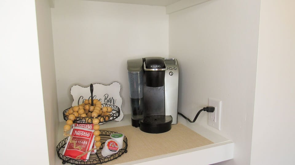 Keurig coffee pot for your use. Bring your favorite flavors. 