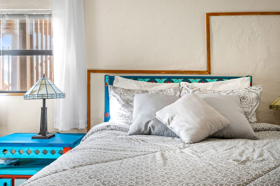 2nd Bedroom - Queen bed