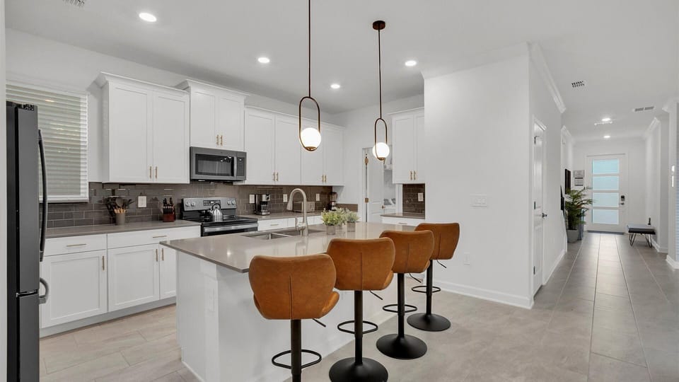 Kitchen (Angle)
