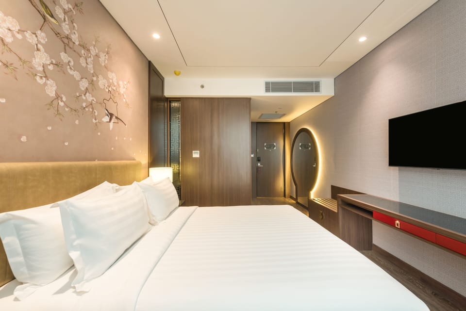Superior Queen Room | Desk, soundproofing, free WiFi, bed sheets