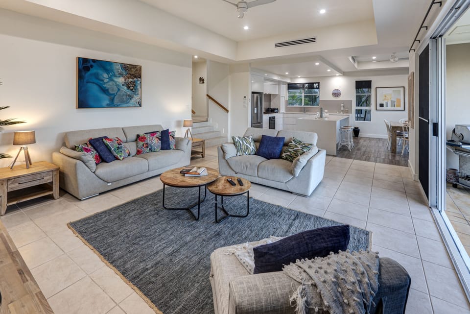 Panoramic Apartment | Living area | 48-inch LCD TV with digital channels, TV