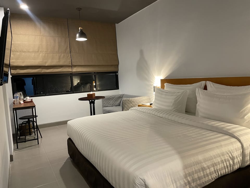 Deluxe Room | Premium bedding, WiFi (free), bed sheets