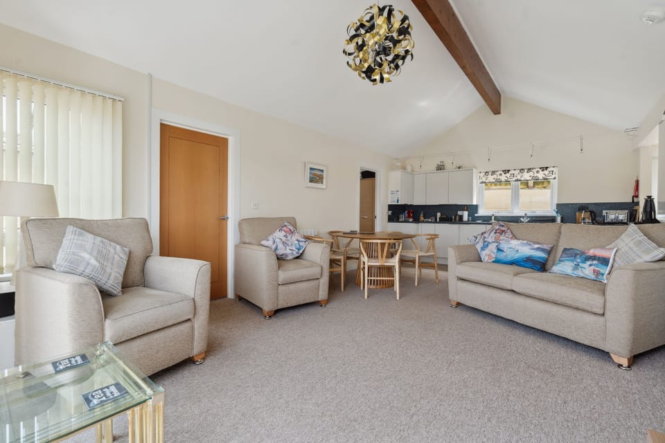 Kitchen / living room