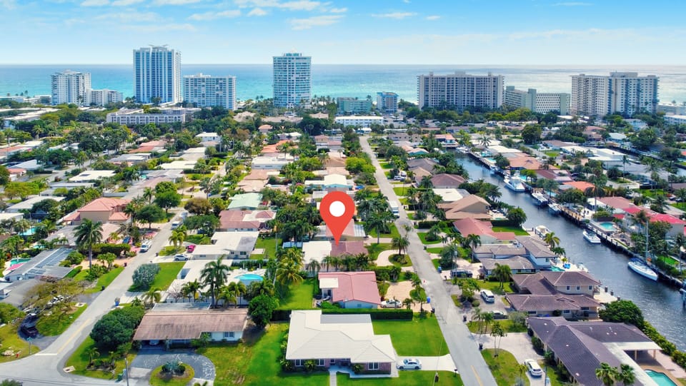 Pompano Beach is situated midway between Miami & Palm Beach