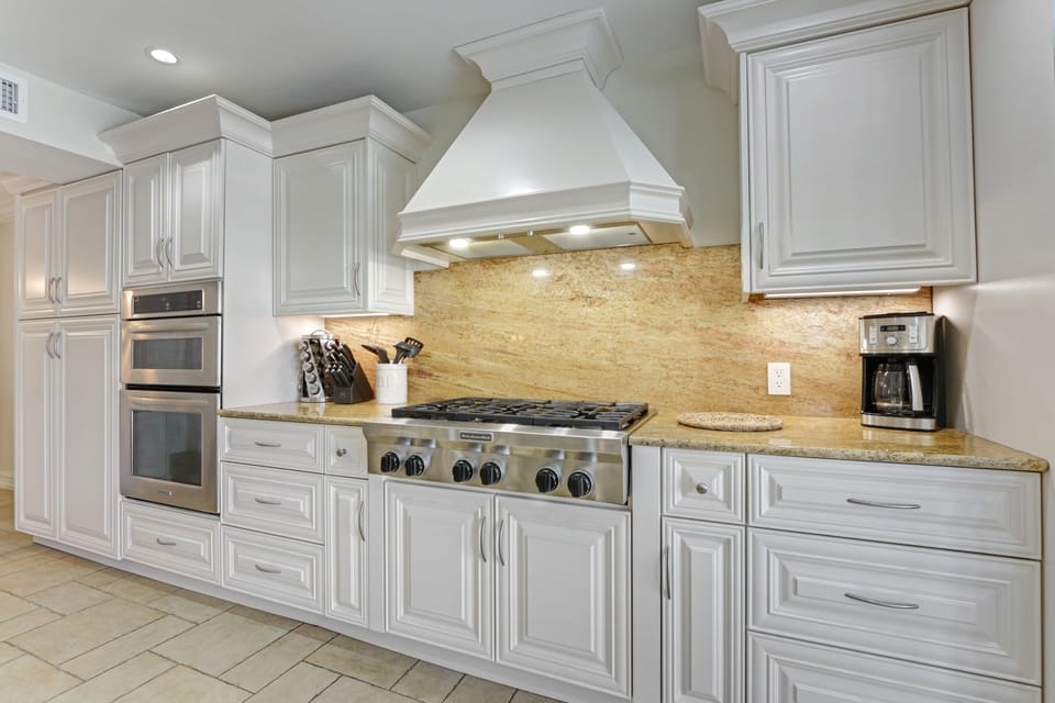 Gas cooktop cooks food fast & evenly