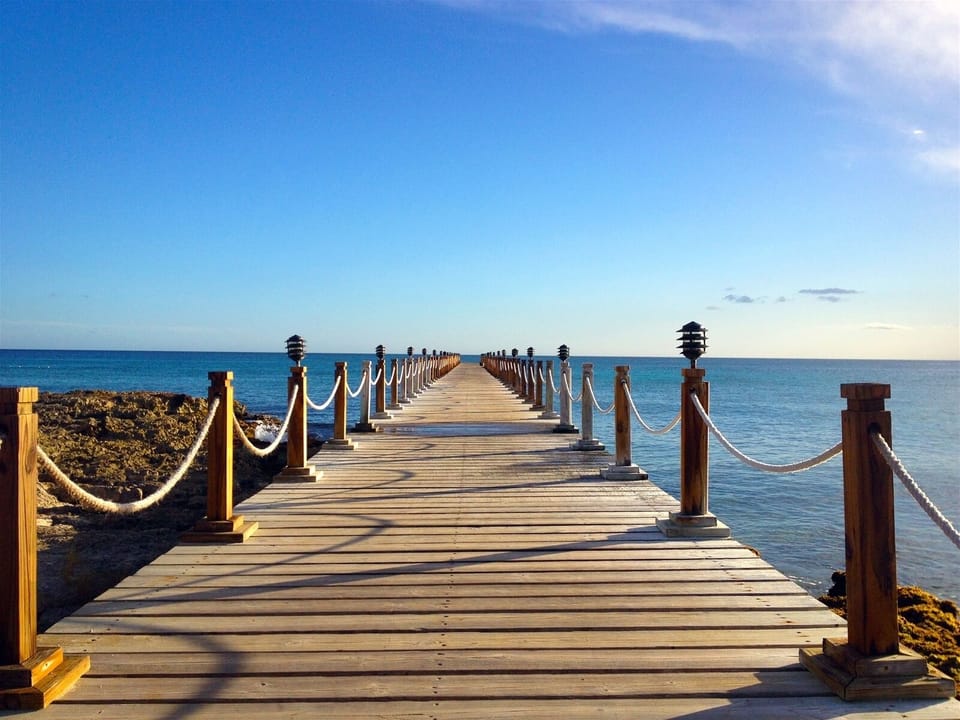 10 min drive to the Pompano Beach Pier