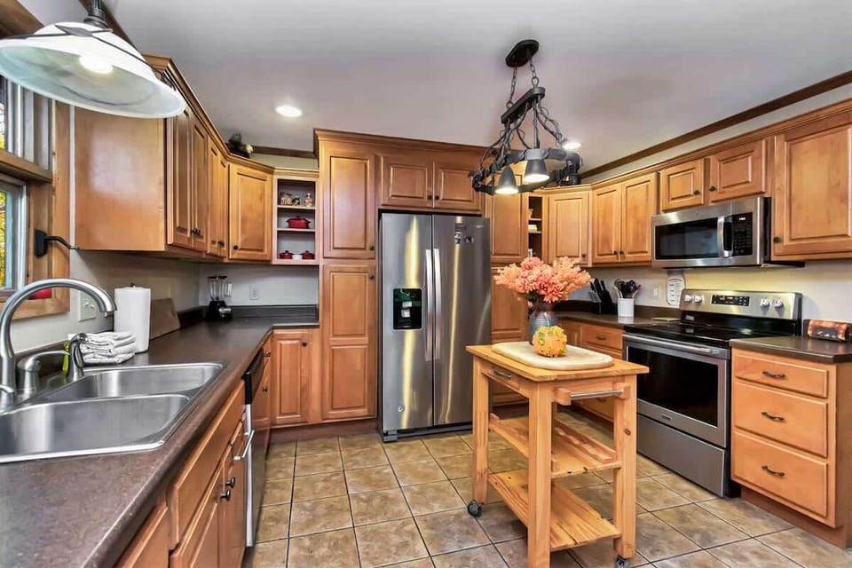 A large, well-organized kitchen makes cooking a big meal easy.