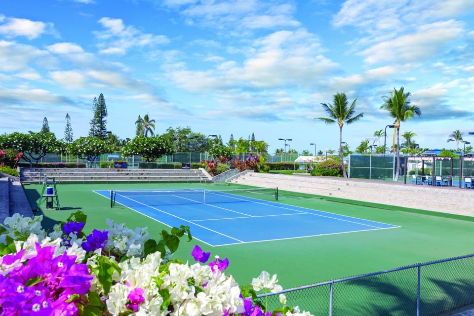 Holua Resort Hotel in South Kona