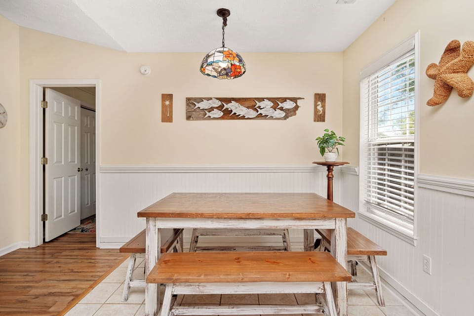 Dining Area - Northwest