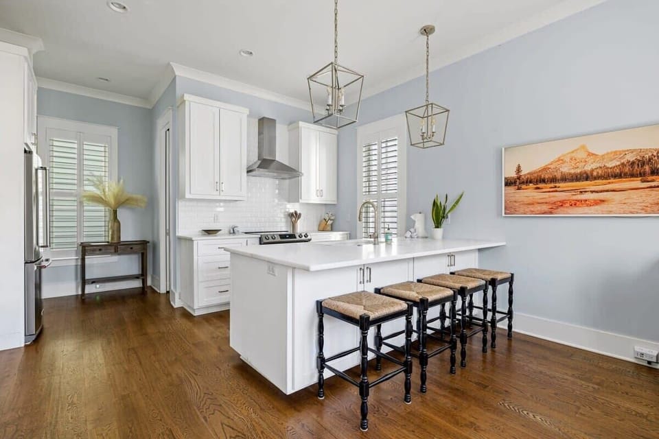 Large fully equipped kitchen!