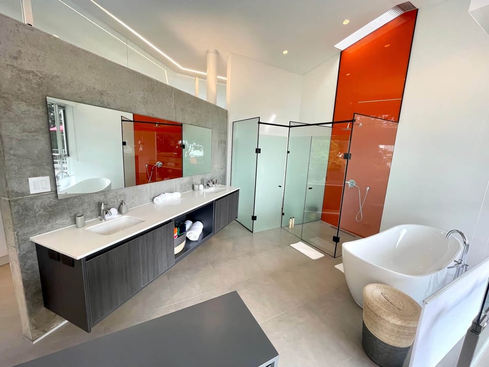 B1 Ensuite Bath
