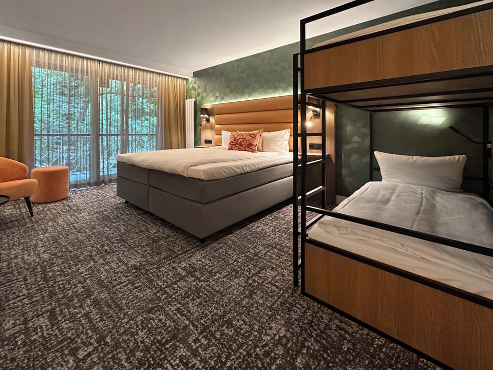 Family Suite | Premium bedding, in-room safe, desk, laptop workspace