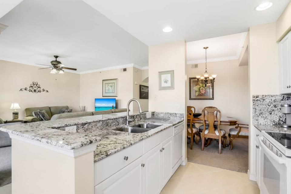Fully equipped kitchen