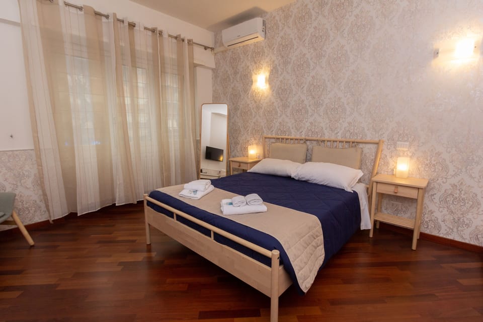 Deluxe Room | Desk, free WiFi, bed sheets
