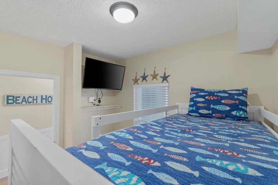 Bunk bed bedroom