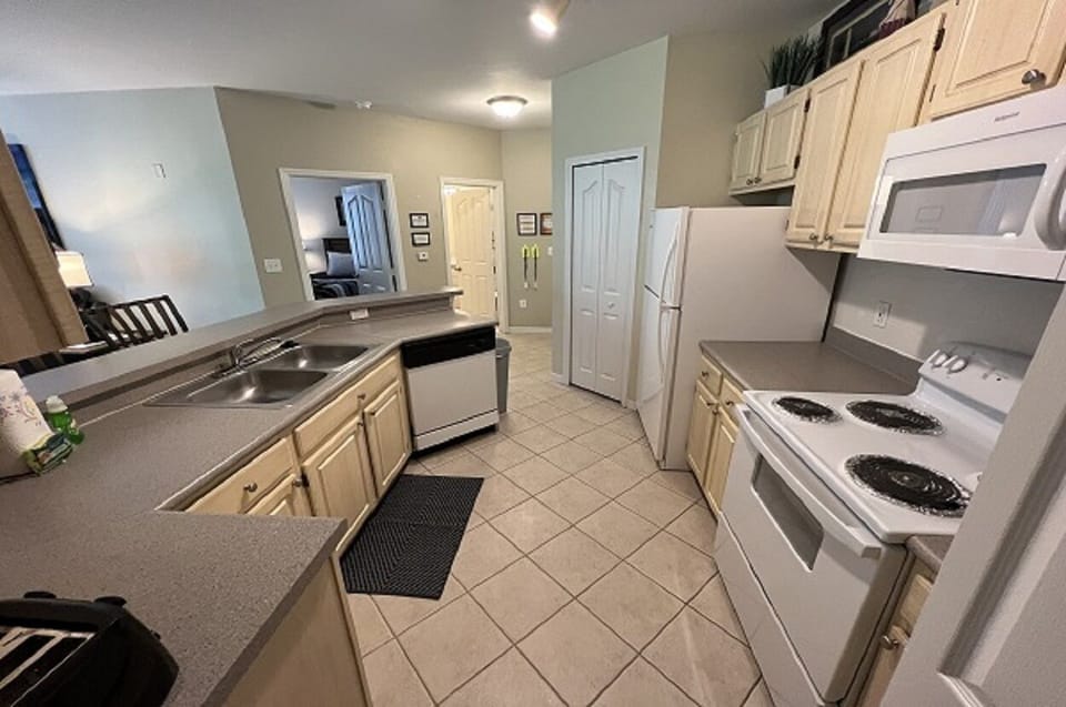 Fully Equipped Kitchen !