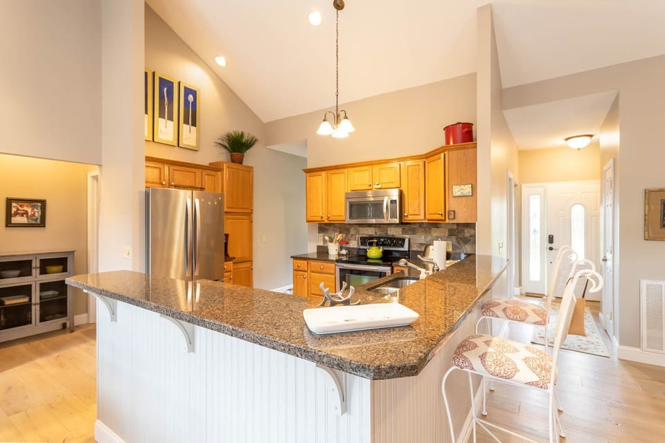 Bar Stool Chairs at the Kitchen Island