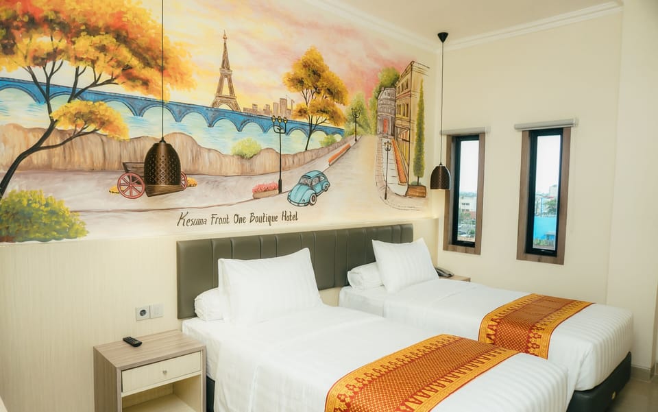 Executive Twin Room | Minibar, iron/ironing board (on request), WiFi (free), bed sheets