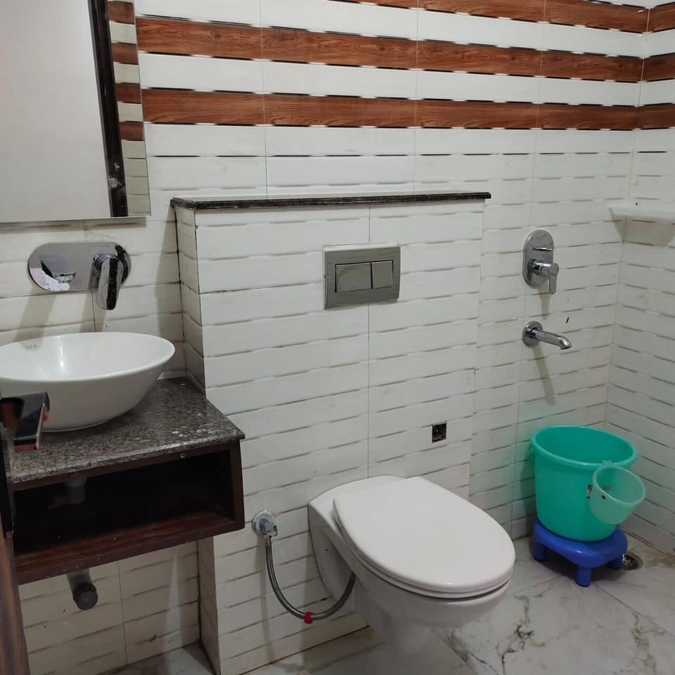 Deluxe Room | Bathroom