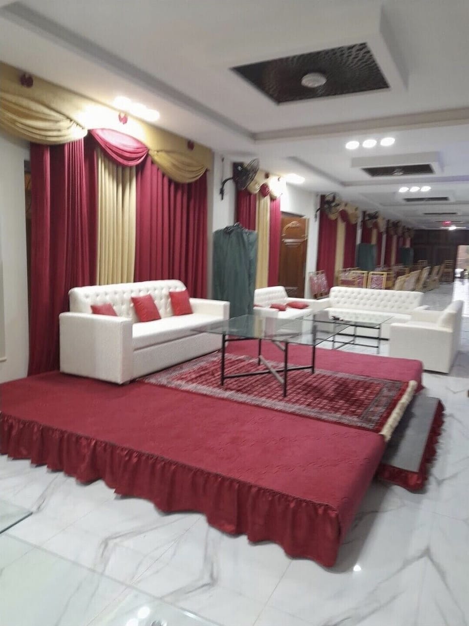 Banquet hall
