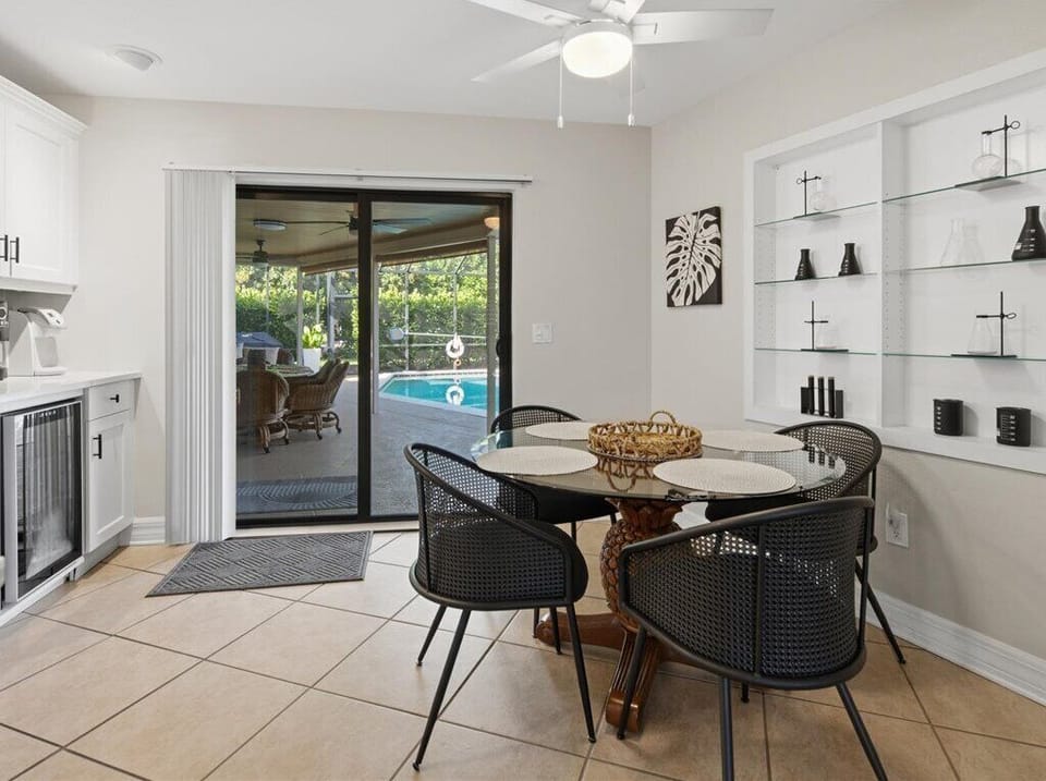 Breakfast Nook