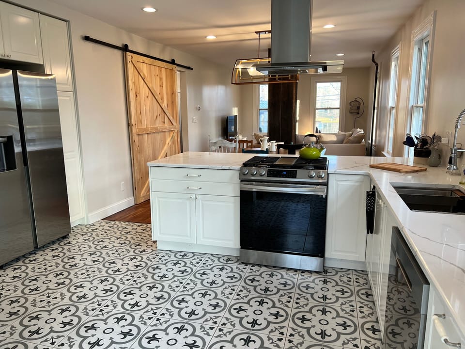 Brand new kitchen & appliances as of fall 2022. Lake views out of every window.