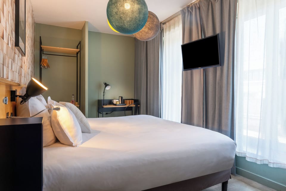 Superior Double Room | Premium bedding, in-room safe, desk, blackout drapes