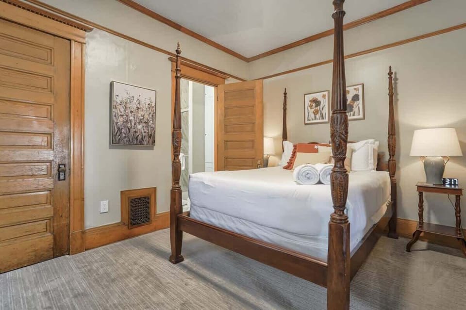 Experience the ultimate comfort with our spacious and cozy bed. We provide fresh linens, bedside lamps, and an array of soft pillows and blankets for your perfect night's sleep