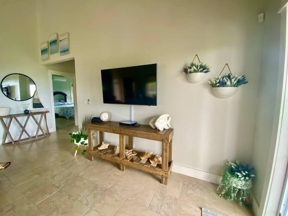 Nicely decorated living area