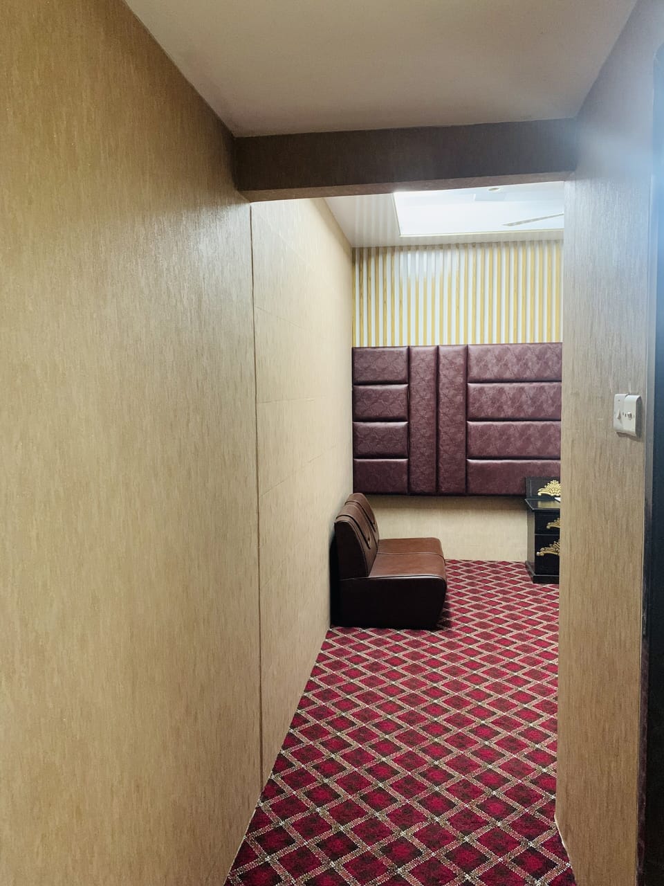 Deluxe Double Room, 1 Double Bed, Non Smoking | Desk, laptop workspace, iron/ironing board, free WiFi