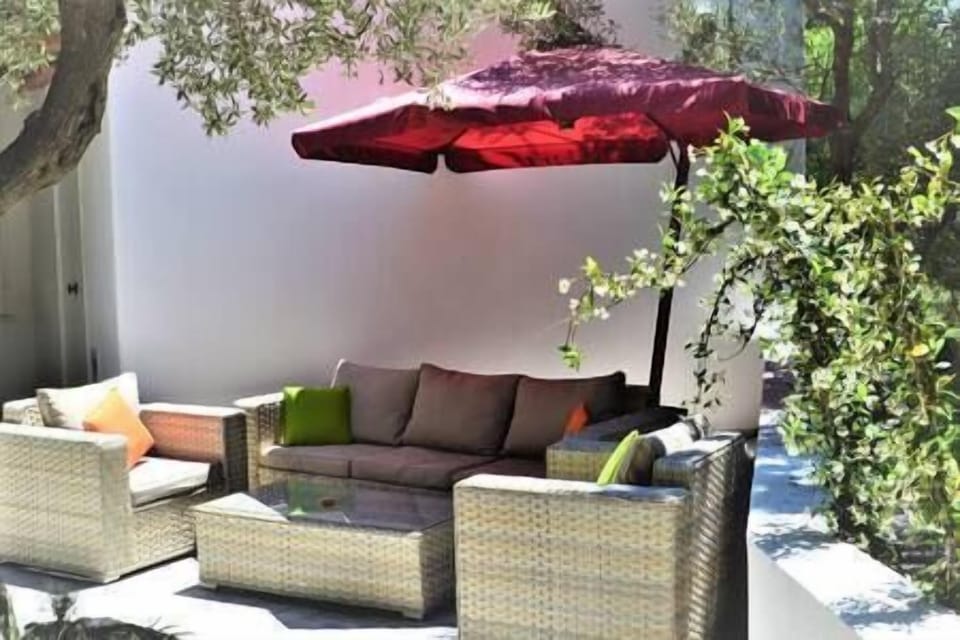 terrazzo esterno arredato