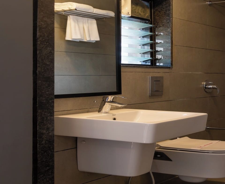 Standard Room | Bathroom